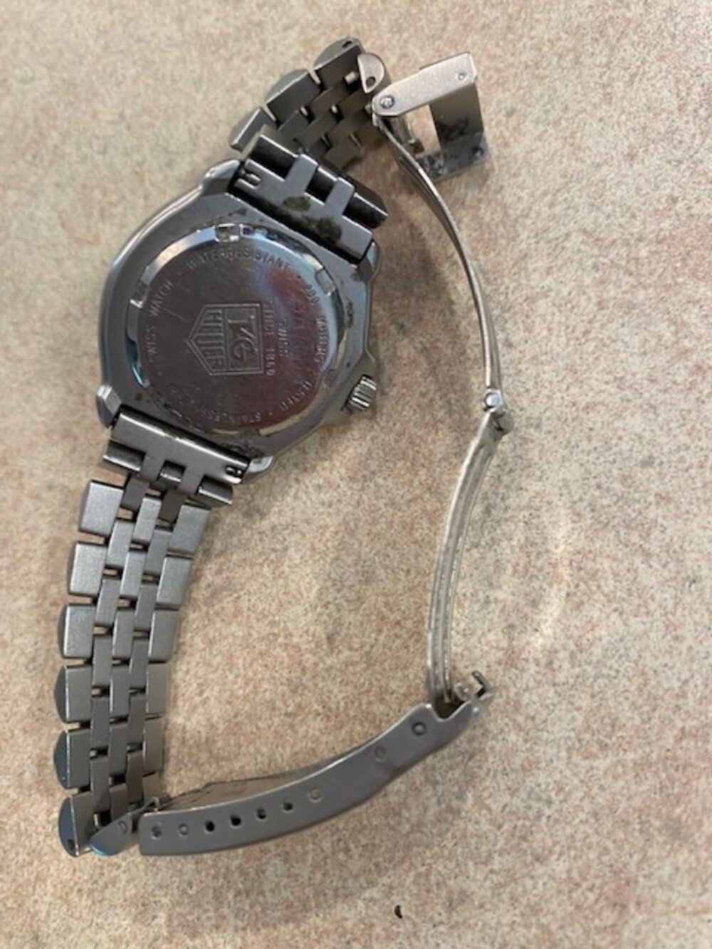 Vintage Tag Heuer Women's Black with Red Accents F1 Watch - Picture 2 of 3